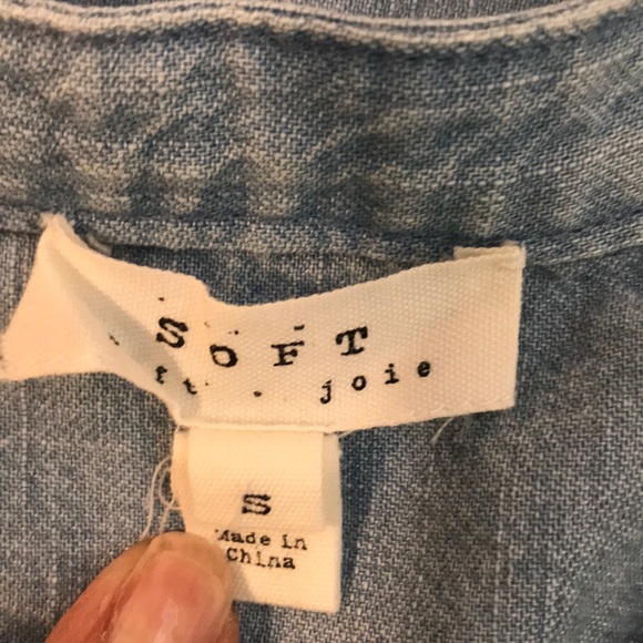 Soft Joie Variegated Chambray Sleeveless Dress - Picture 6 of 7